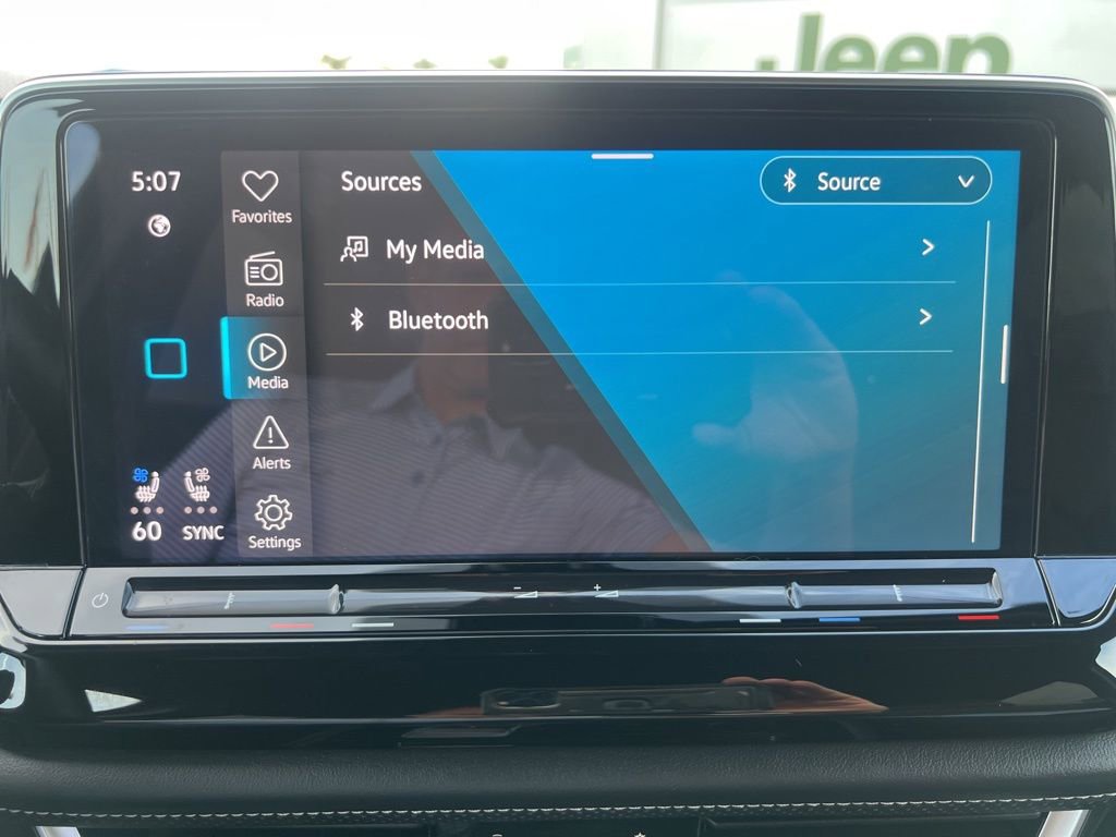 Used 2025 Volkswagen Atlas Cross Sport SE image 65