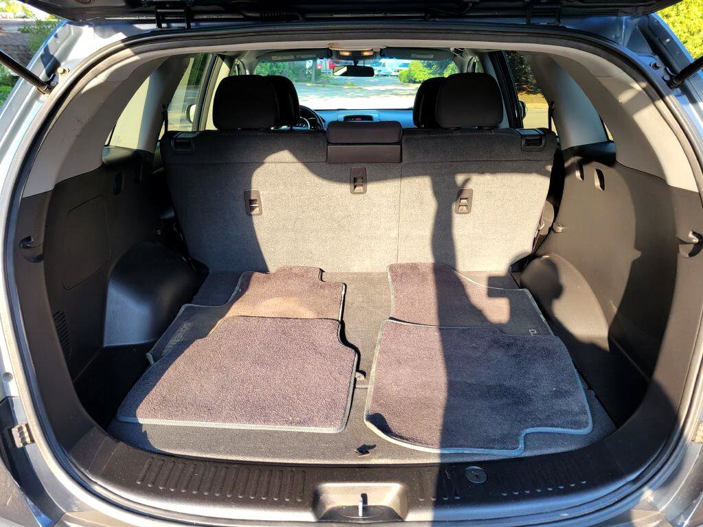 Used 2011 Kia Sorento LX image 12