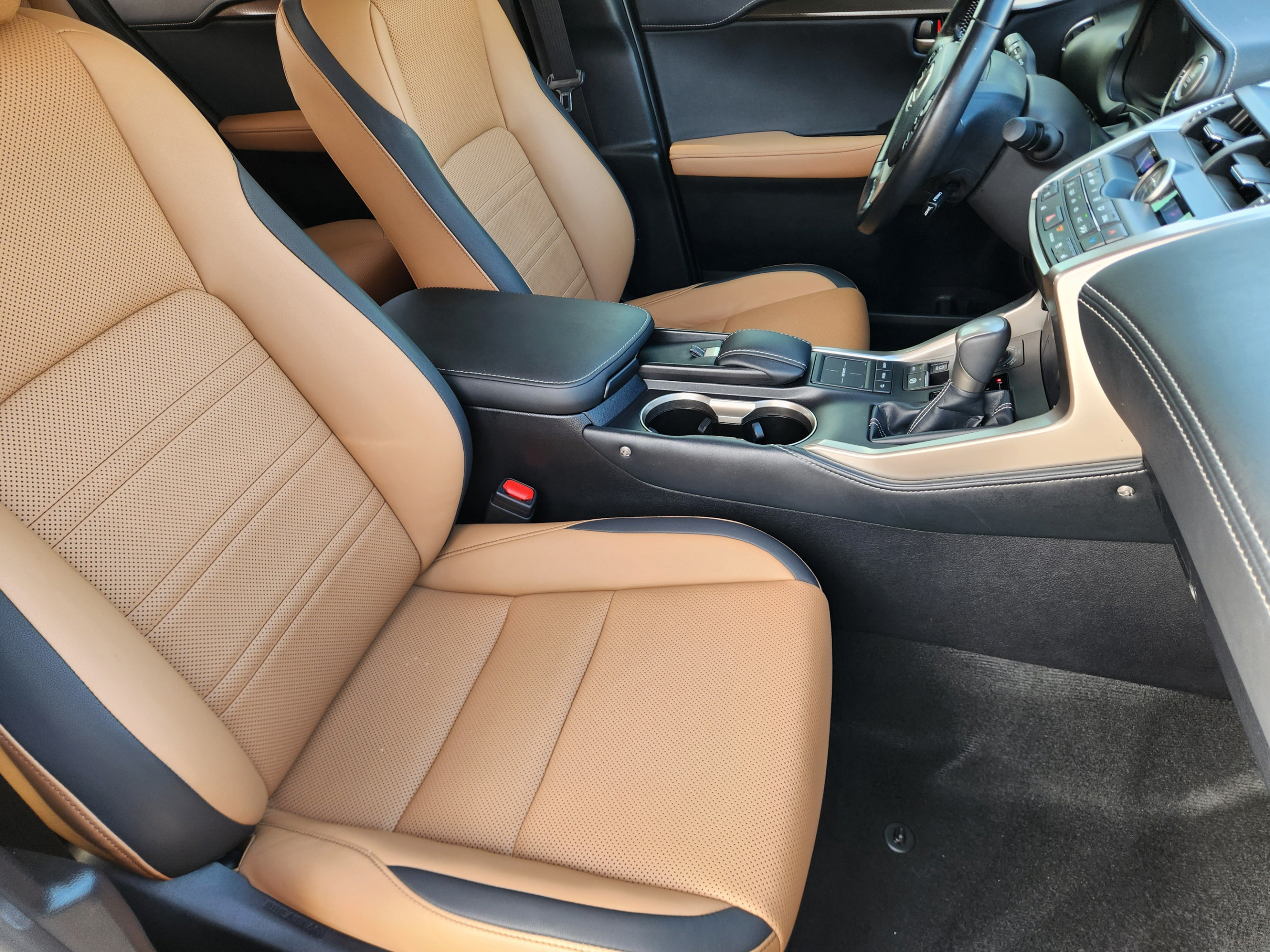 Used 2017 Lexus NX 200t AWD w/ Premium Package image 6