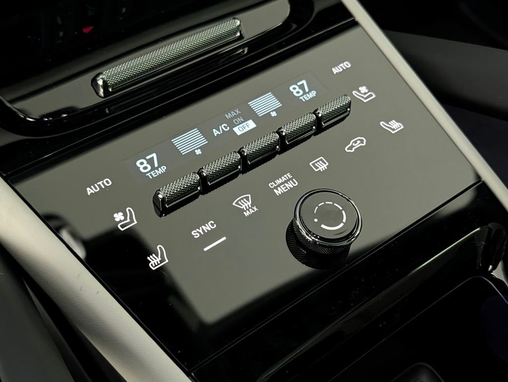 New 2026 Porsche Cayenne Coupe image 33