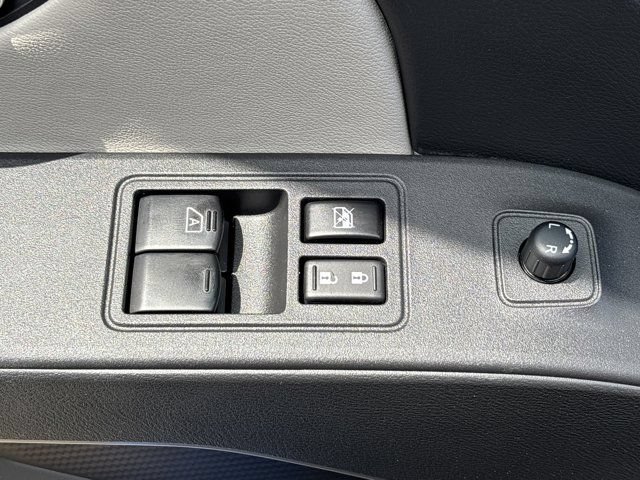 Used 2025 Nissan Frontier SV w/ SV Convenience Package RWD image 19