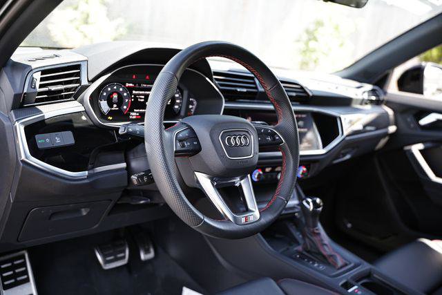 Certified 2025 Audi Q3 2.0T Premium Plus w/ Premium Plus Package AWD/4WD image 20
