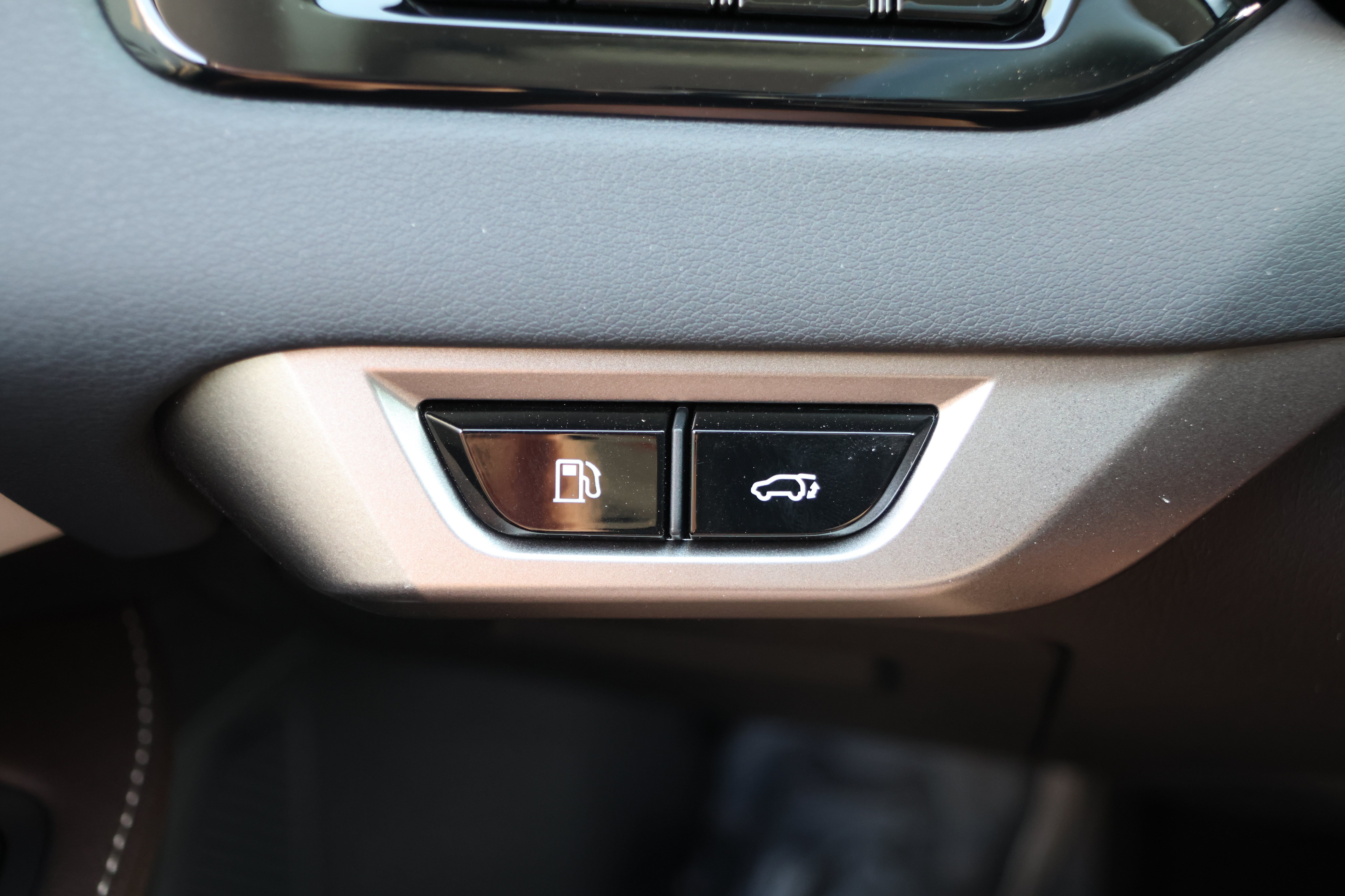 Certified 2026 Lexus RX 450h AWD w/ Convenience Package image 16