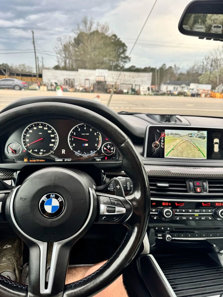 Used 2015 BMW X5 M image 22