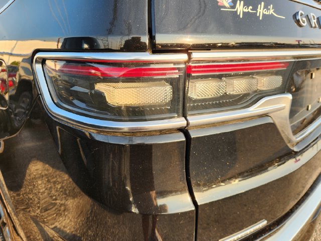 Used 2023 Jeep Grand Wagoneer Series II AWD/4WD image 7