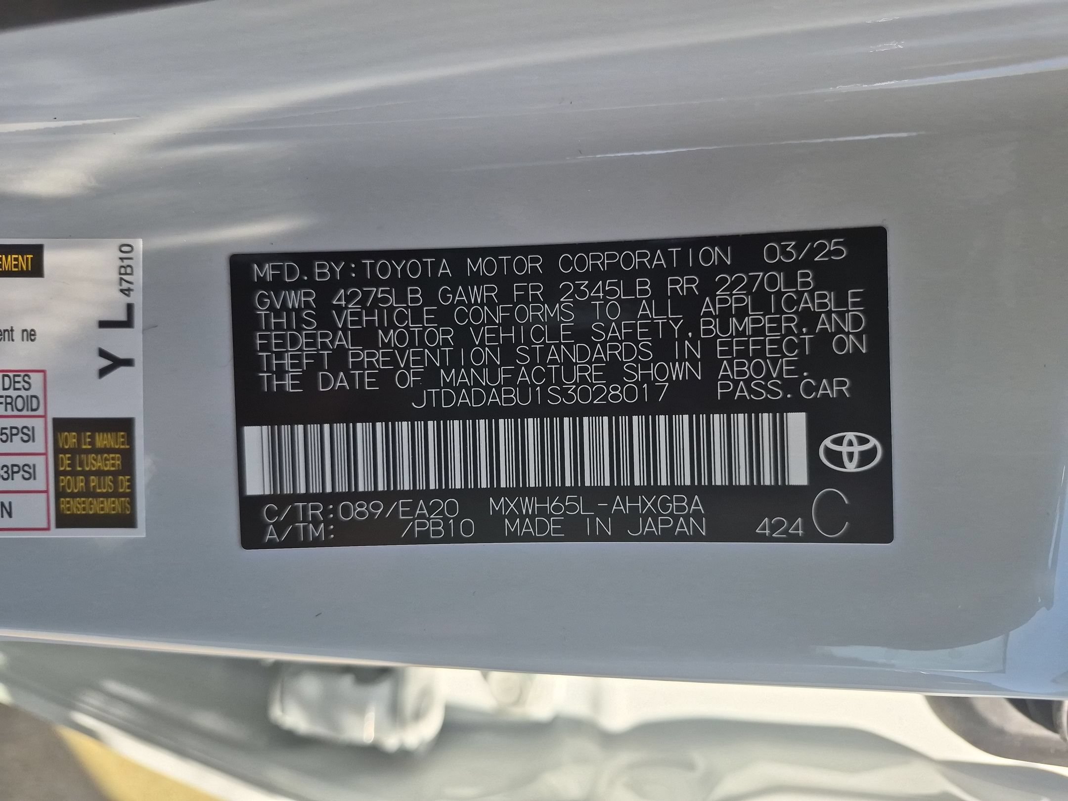Used 2025 Toyota Prius XLE AWD/4WD image 32