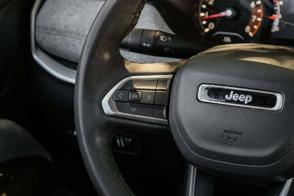 Used 2024 Jeep Compass Latitude AWD/4WD image 26