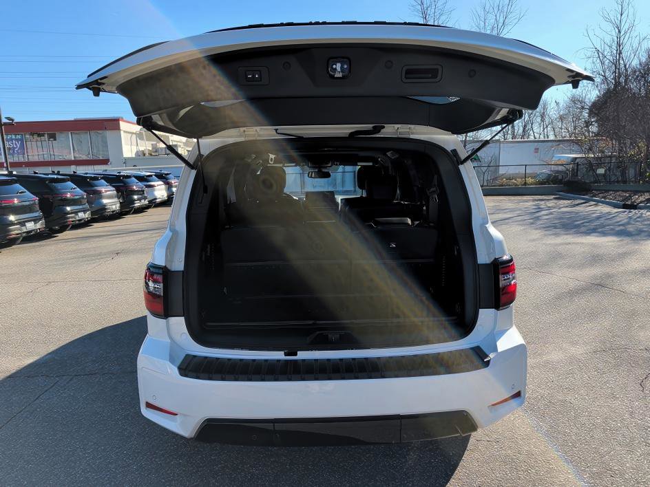 Used 2024 Nissan Armada SL w/ Midnight Edition Package image 15