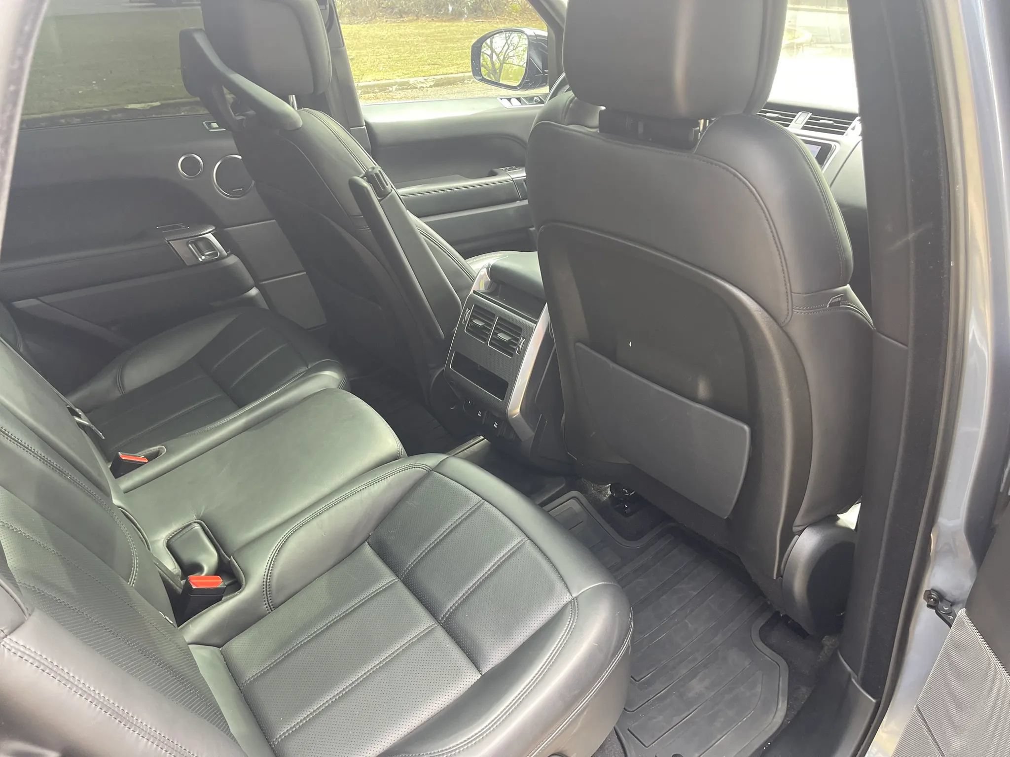 Used 2018 Land Rover Range Rover Sport Supercharged AWD/4WD image 13
