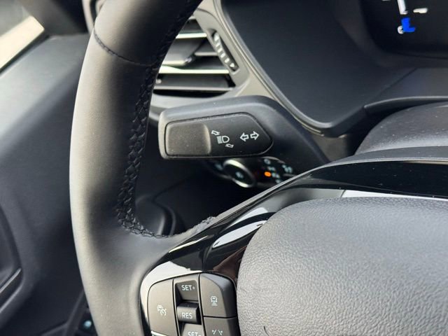 Certified 2025 Ford Escape SE image 26