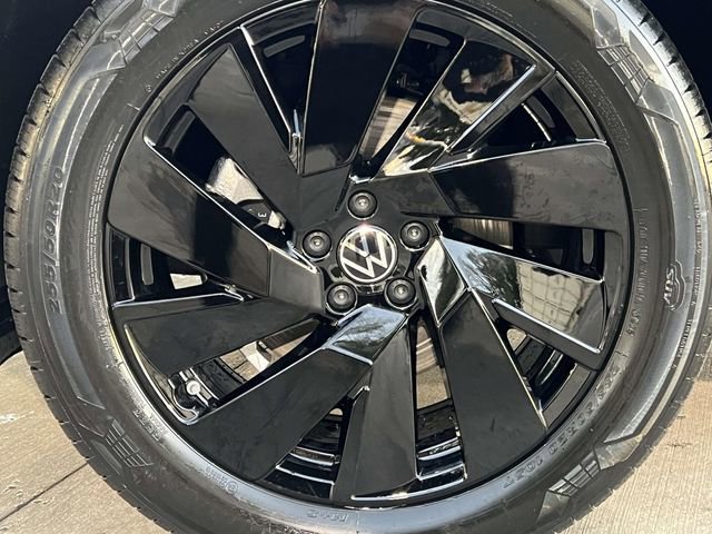 New 2026 Volkswagen Atlas Cross Sport SE image 6