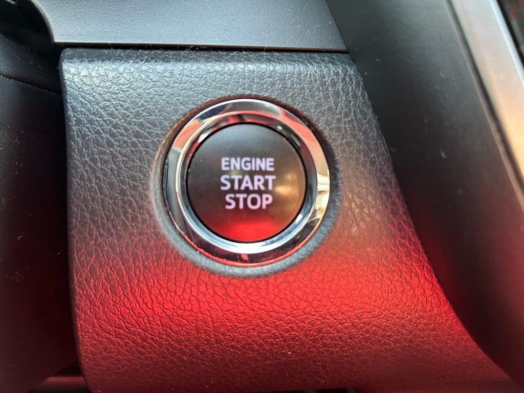 Used 2024 Toyota Camry SE image 28