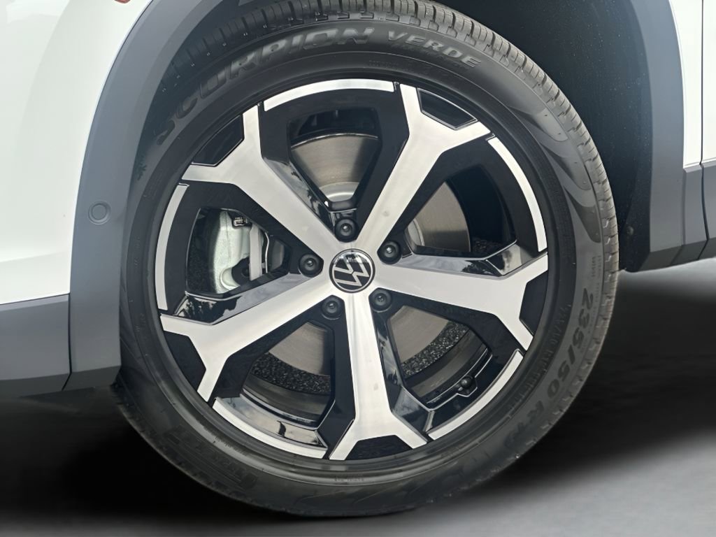 New 2026 Volkswagen Tiguan SE image 10