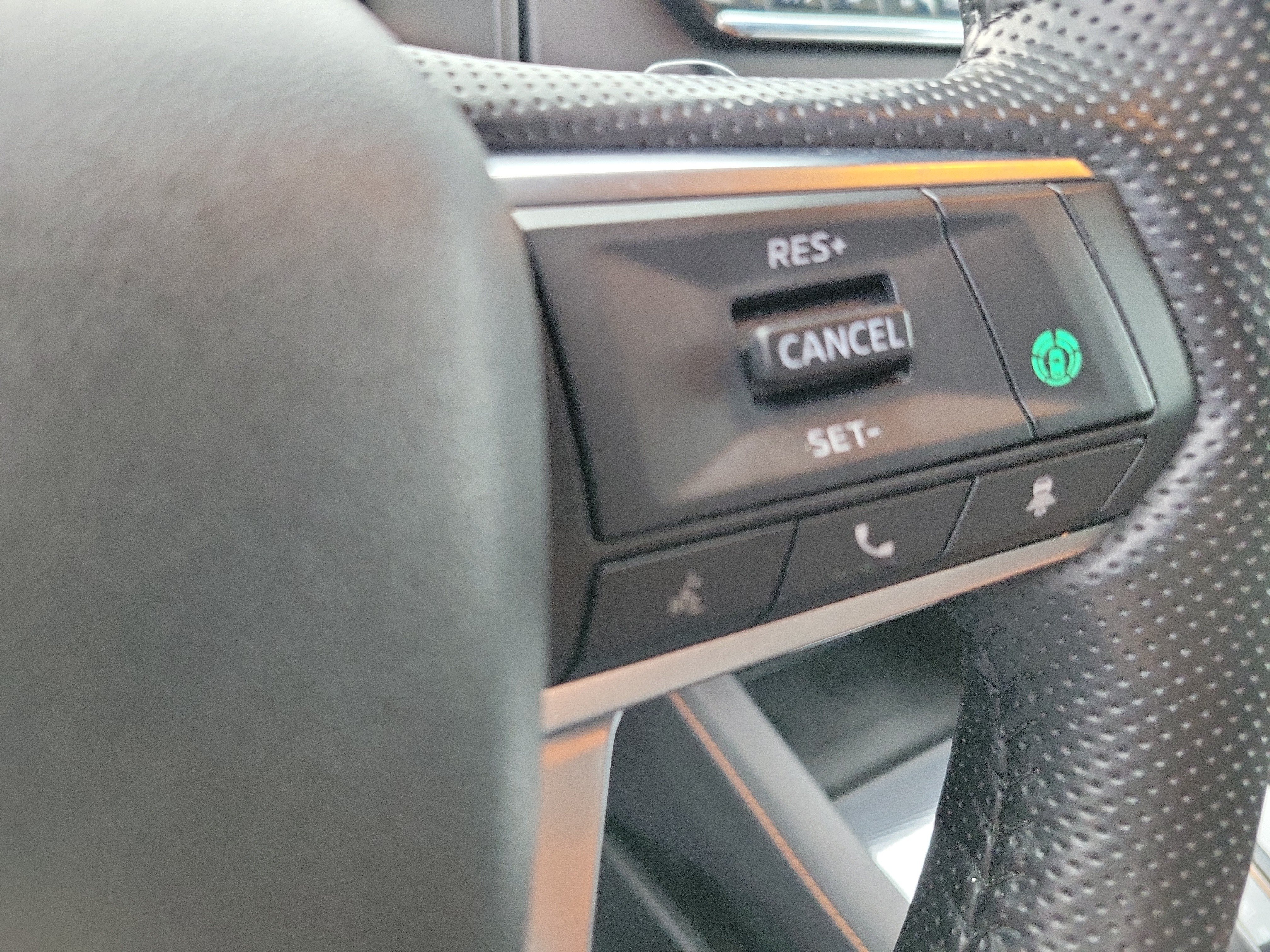 Used 2024 Mitsubishi Outlander SEL FWD image 28