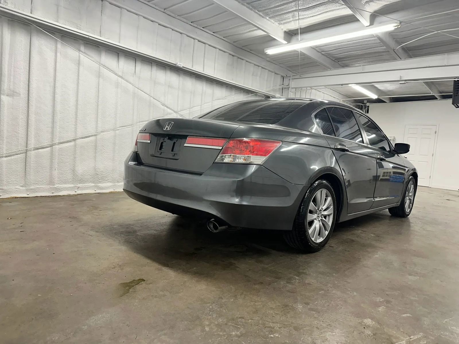 Used 2012 Honda Accord EX-L image 5