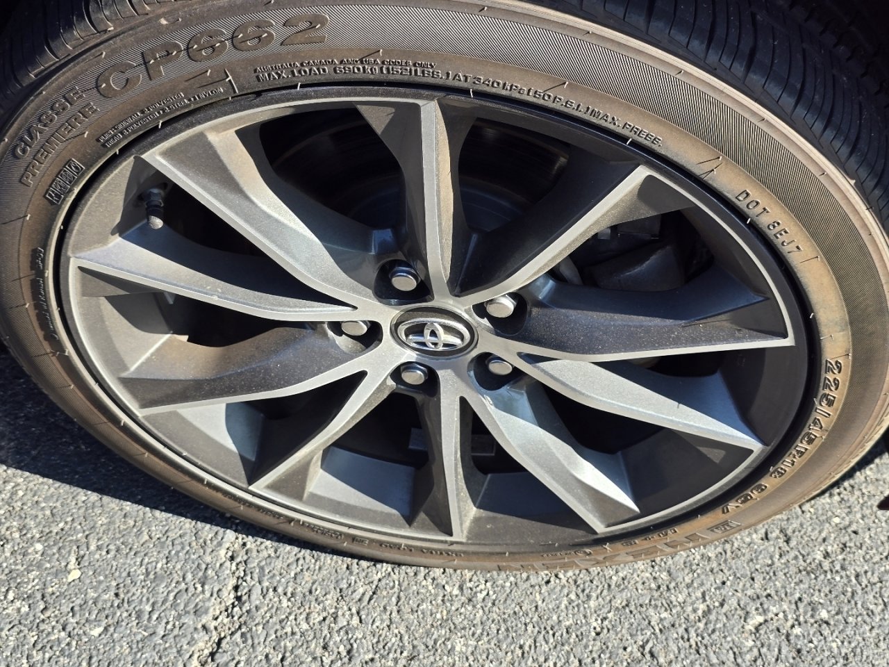 Used 2017 Toyota Camry XSE w/ Moonroof Package image 12