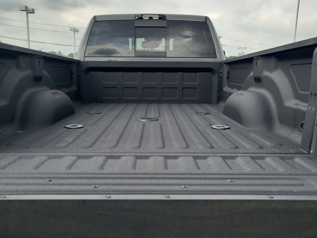 New 2026 RAM 3500 Big Horn AWD/4WD image 5