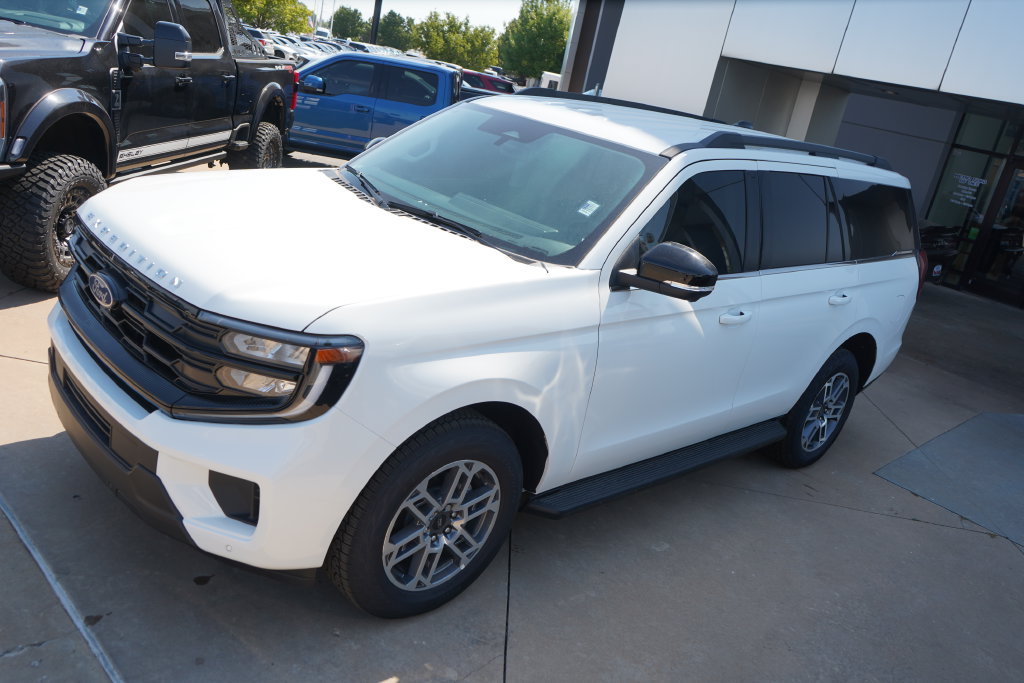 New 2026 Ford Expedition Active AWD/4WD image 15
