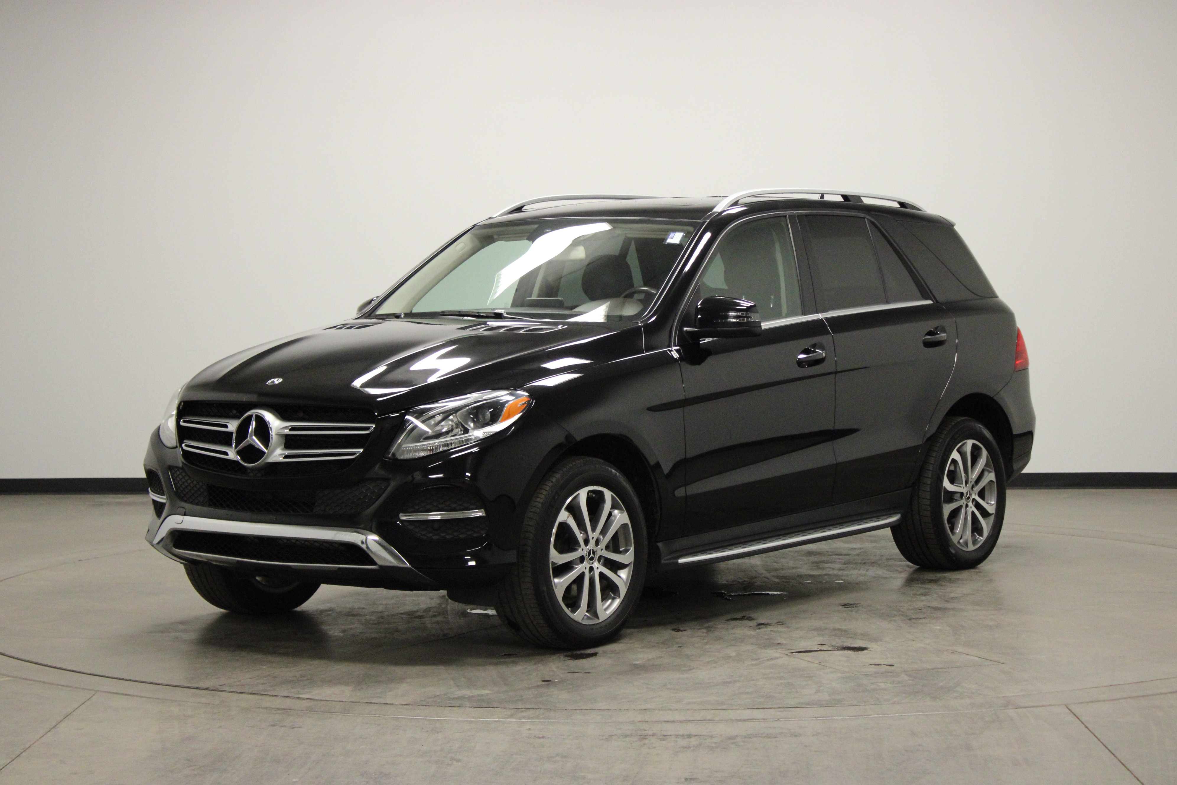 Used 2017 Mercedes-Benz GLE 350 image 4