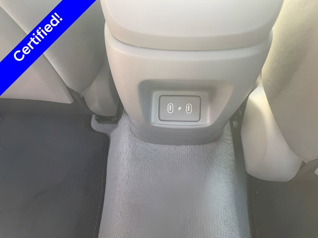 Used 2025 Hyundai Elantra Sport FWD image 18
