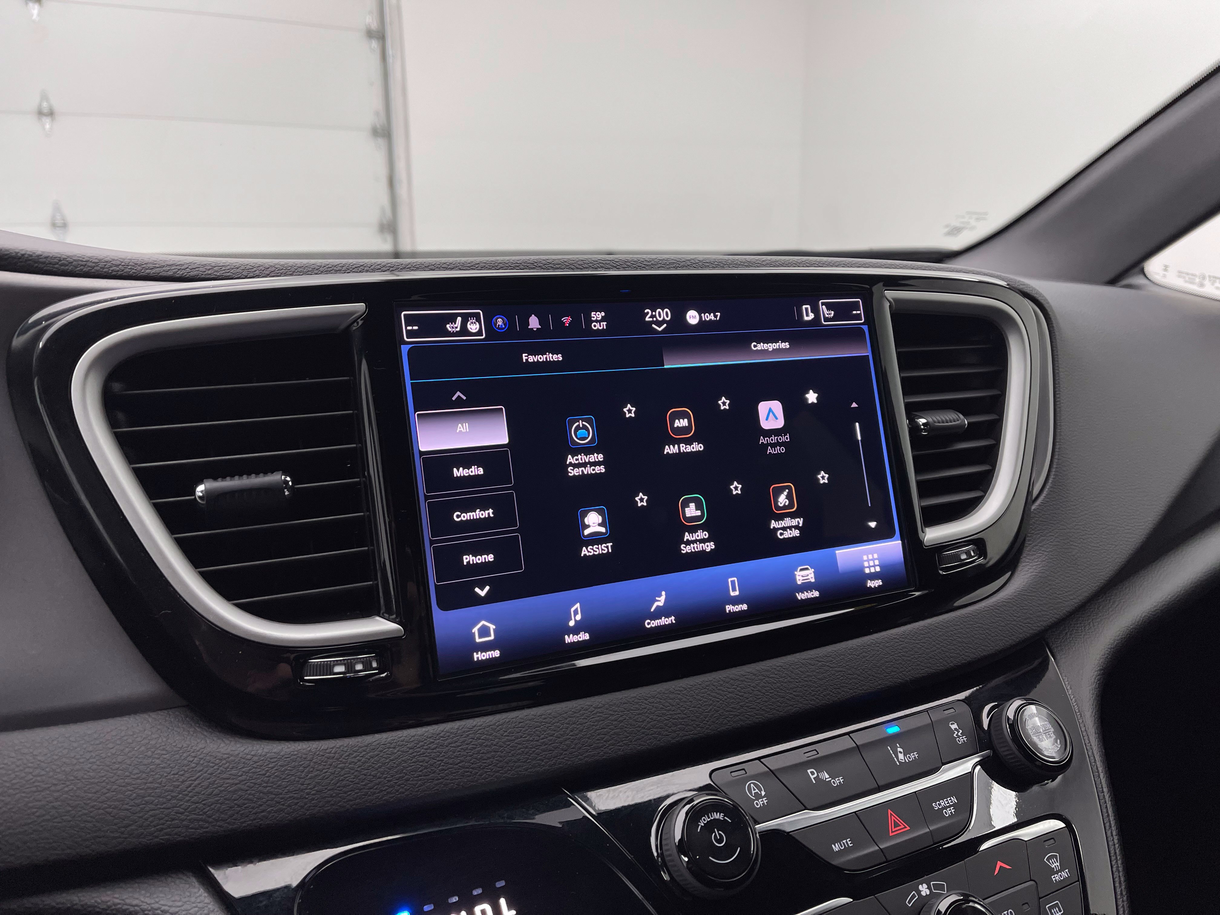 Used 2025 Chrysler Pacifica Select FWD image 23