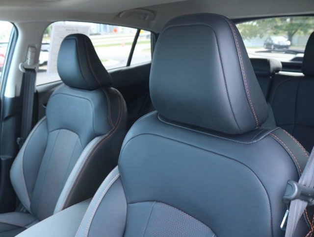 Used 2025 Subaru Crosstrek 2.5i Limited w/ Crosstrek Mirror Package image 13