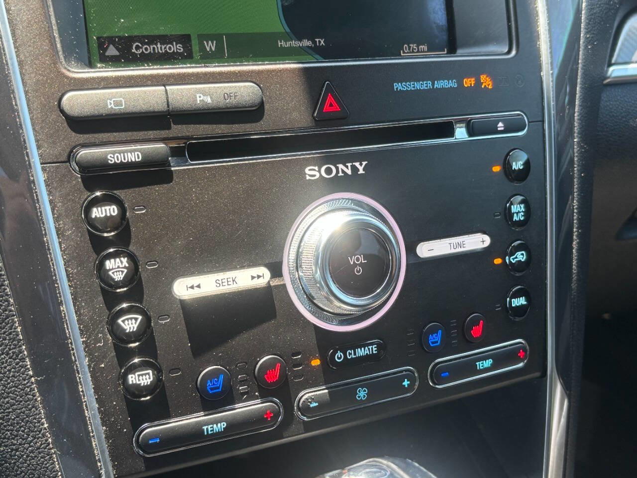 Used 2018 Ford Explorer Sport w/ Equipment Group 401A image 40