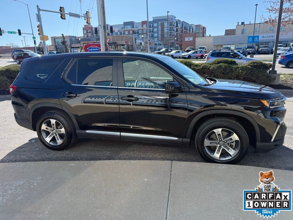Used 2025 Honda Pilot EX-L image 4