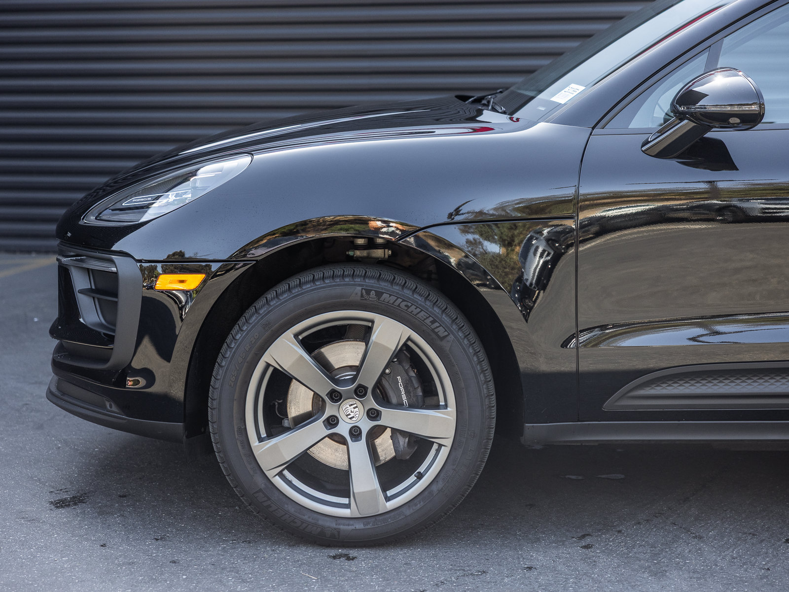 Certified 2026 Porsche Macan AWD/4WD image 19