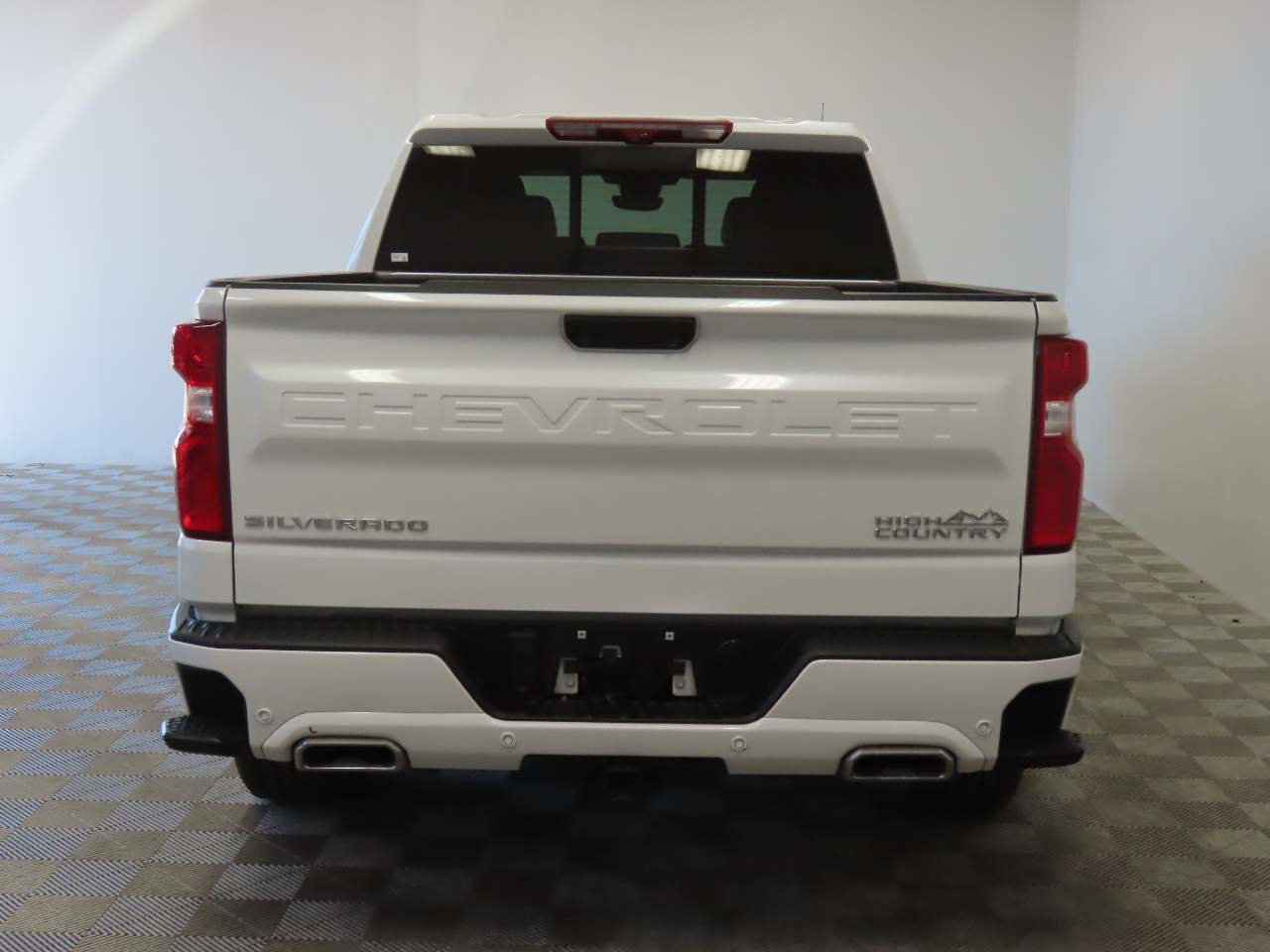 Used 2024 Chevrolet Silverado 1500 High Country image 4