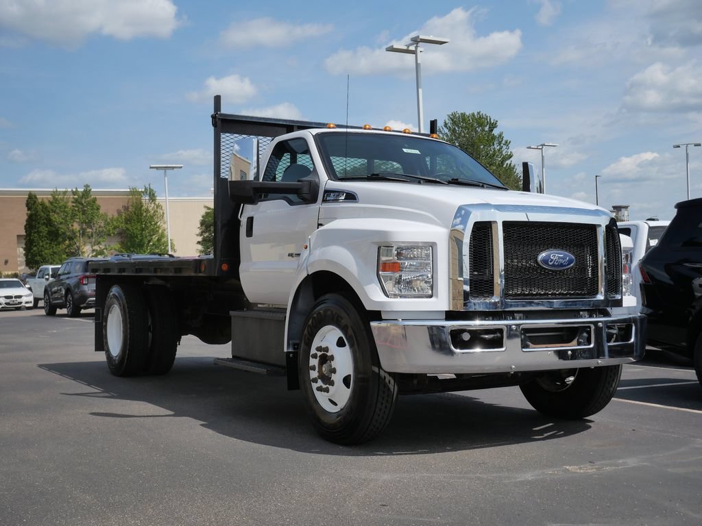 Used 2022 Ford F650 2WD Regular Cab Super Duty image 1