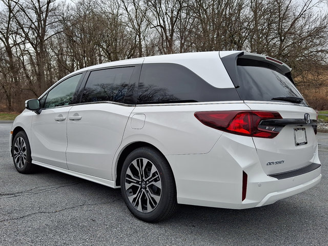 New 2026 Honda Odyssey Elite image 4