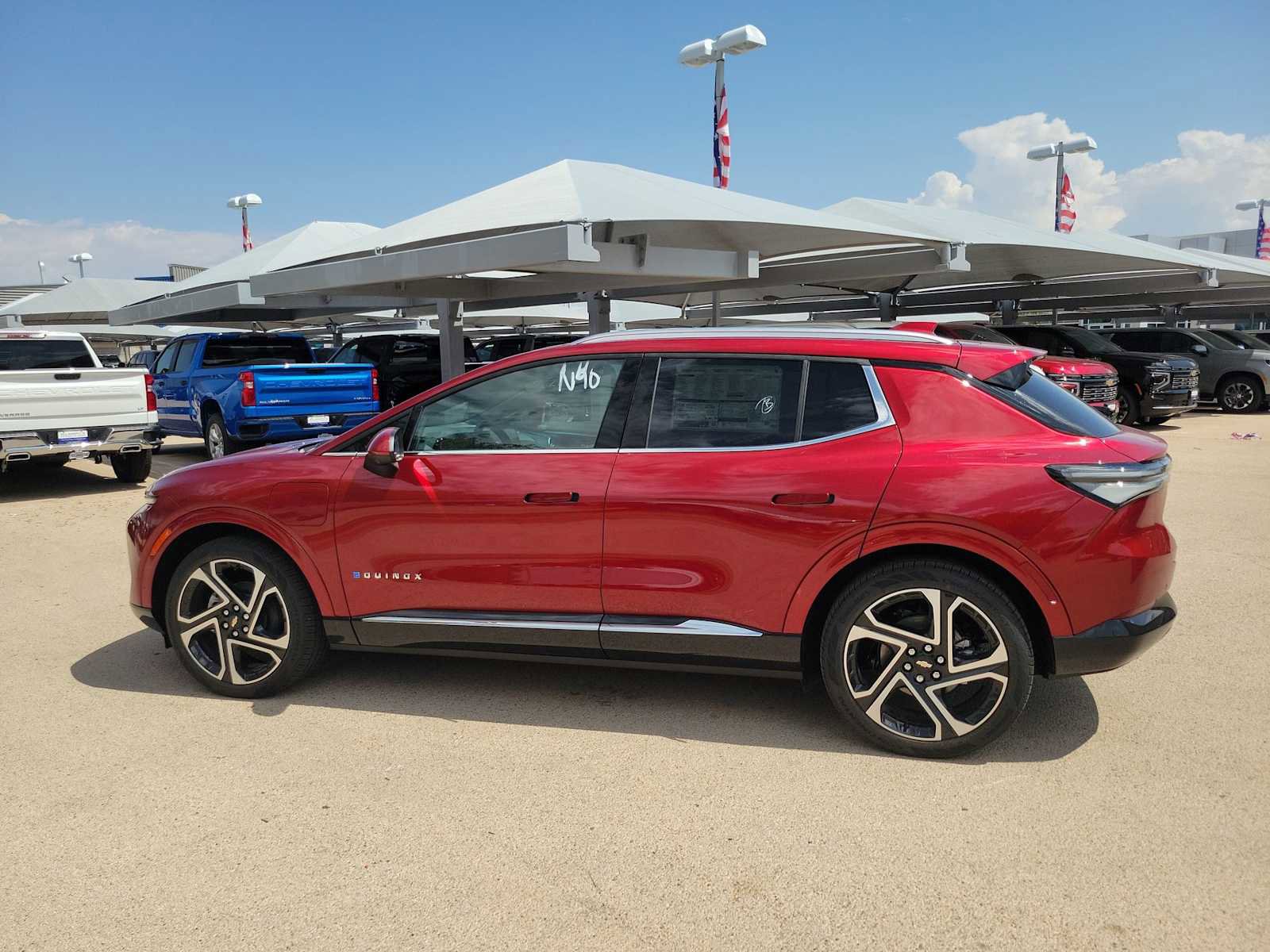 New 2025 Chevrolet Equinox EV LT w/ Convenience Package II FWD image 11