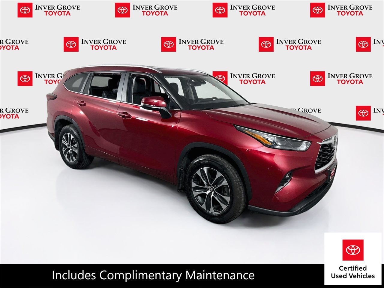 Certified 2026 Toyota Highlander XLE AWD/4WD image 3