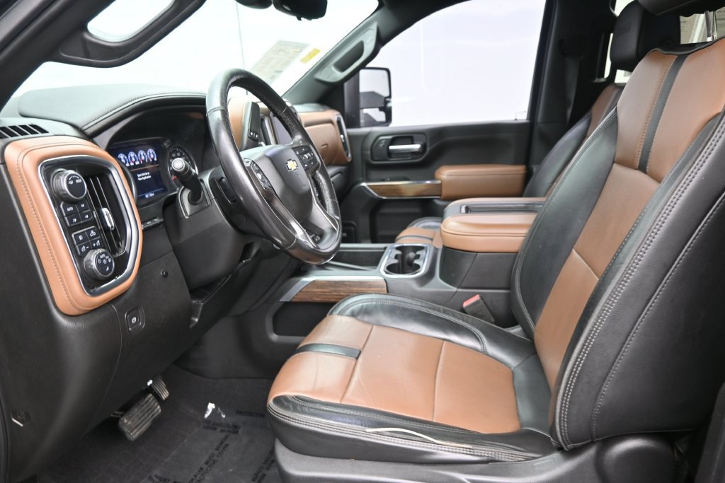Used 2020 Chevrolet Silverado 3500 High Country AWD/4WD image 12