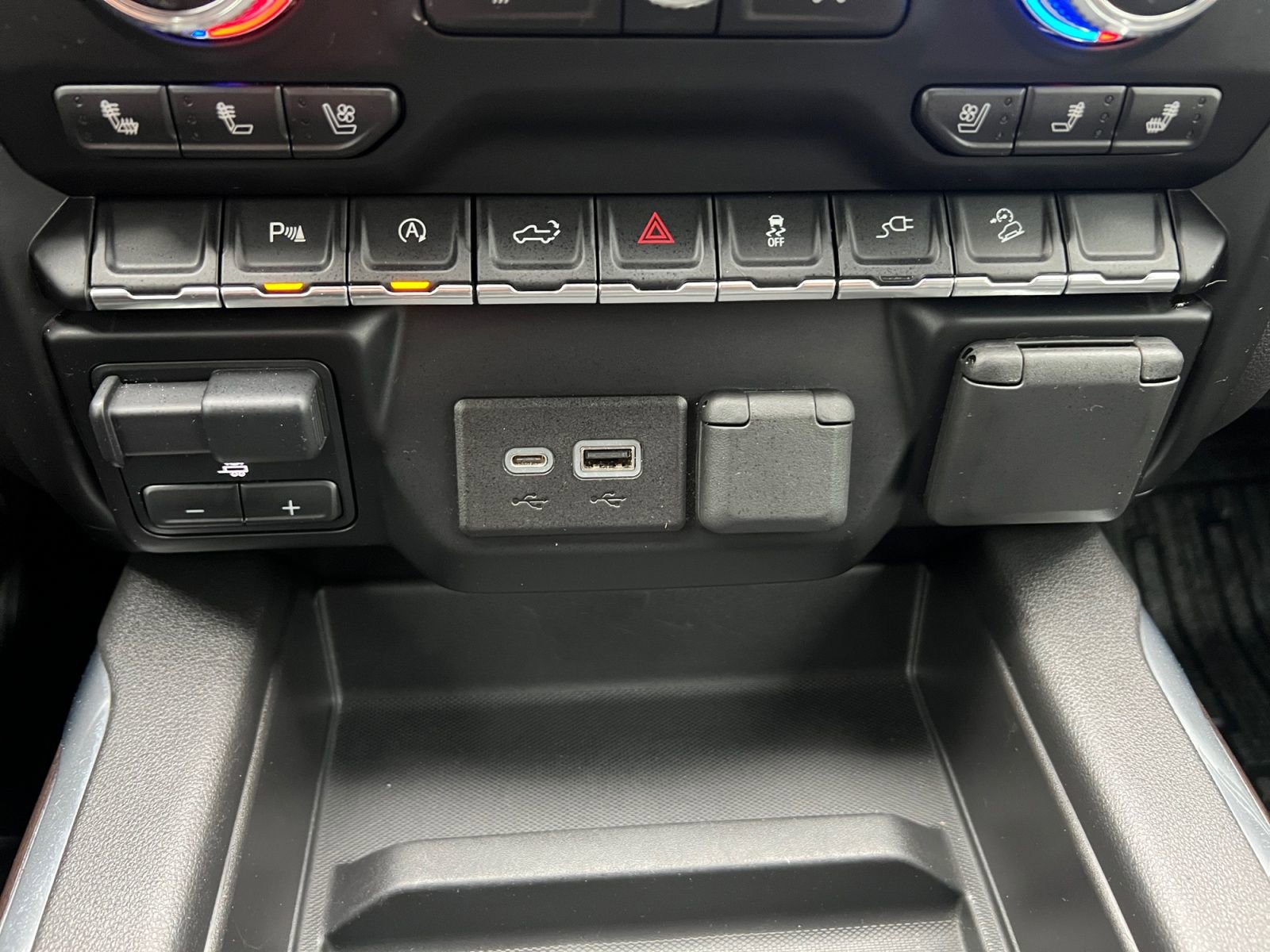 Used 2020 GMC Sierra 1500 SLT image 26