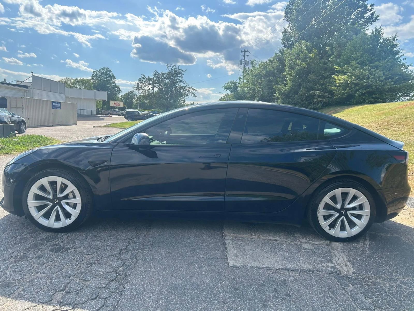 Used 2022 Tesla Model 3 RWD image 5