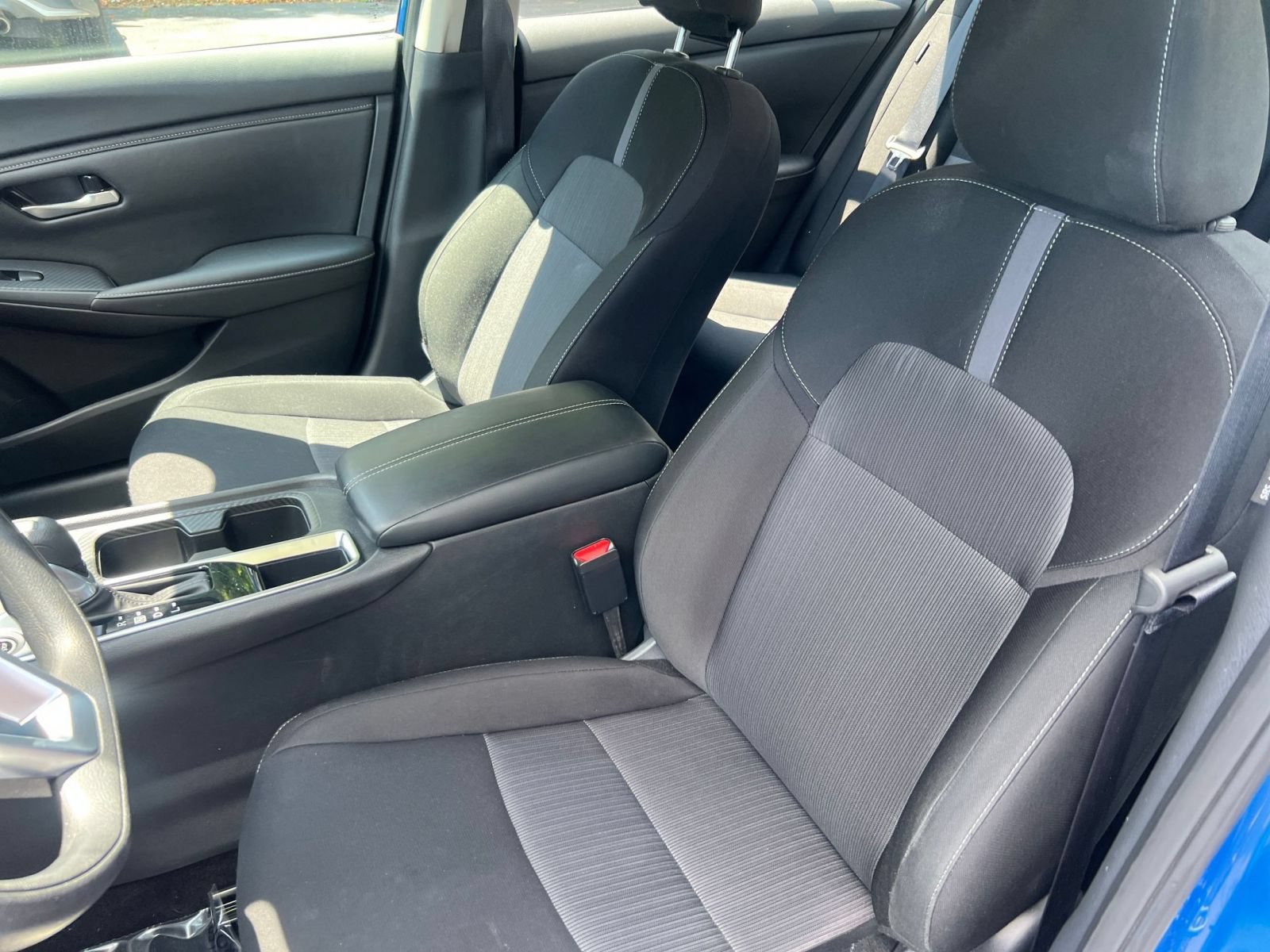 Used 2025 Nissan Sentra SV FWD image 22