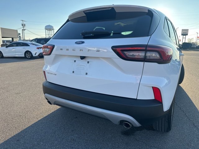 Used 2025 Ford Escape Active image 17