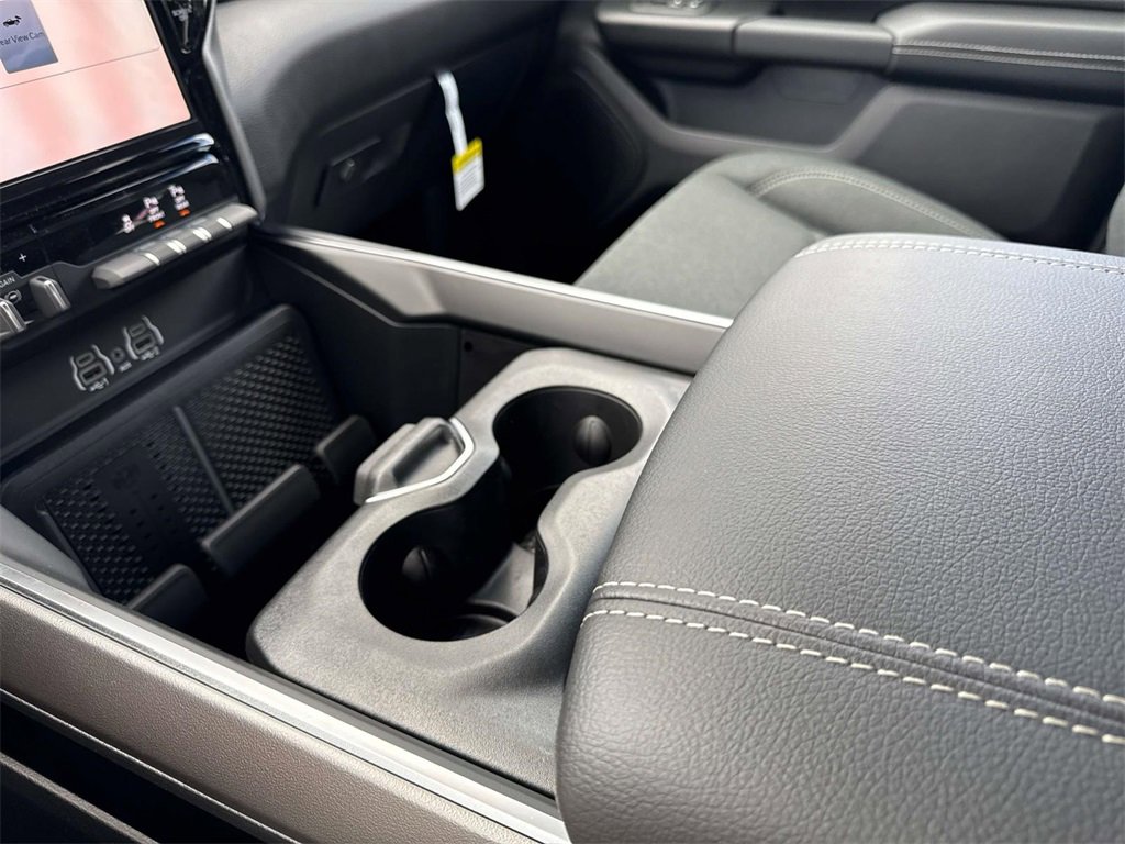 New 2026 RAM 1500 4x4 Crew Cab image 21