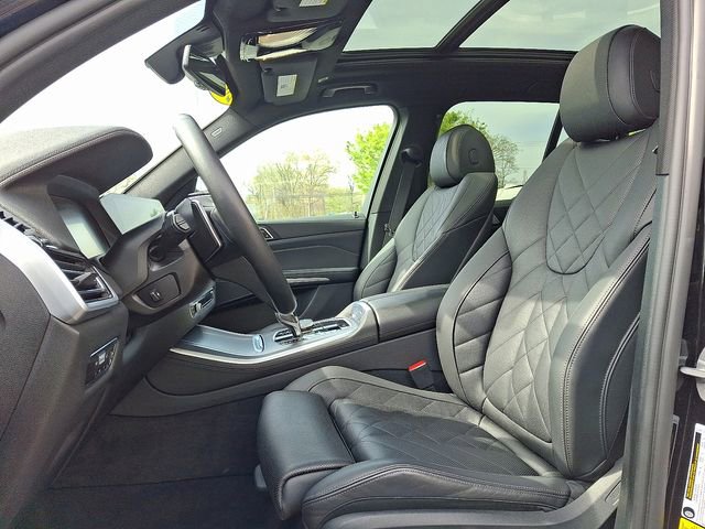 Used 2023 BMW X5 xDrive40i w/ Premium Package AWD/4WD image 13