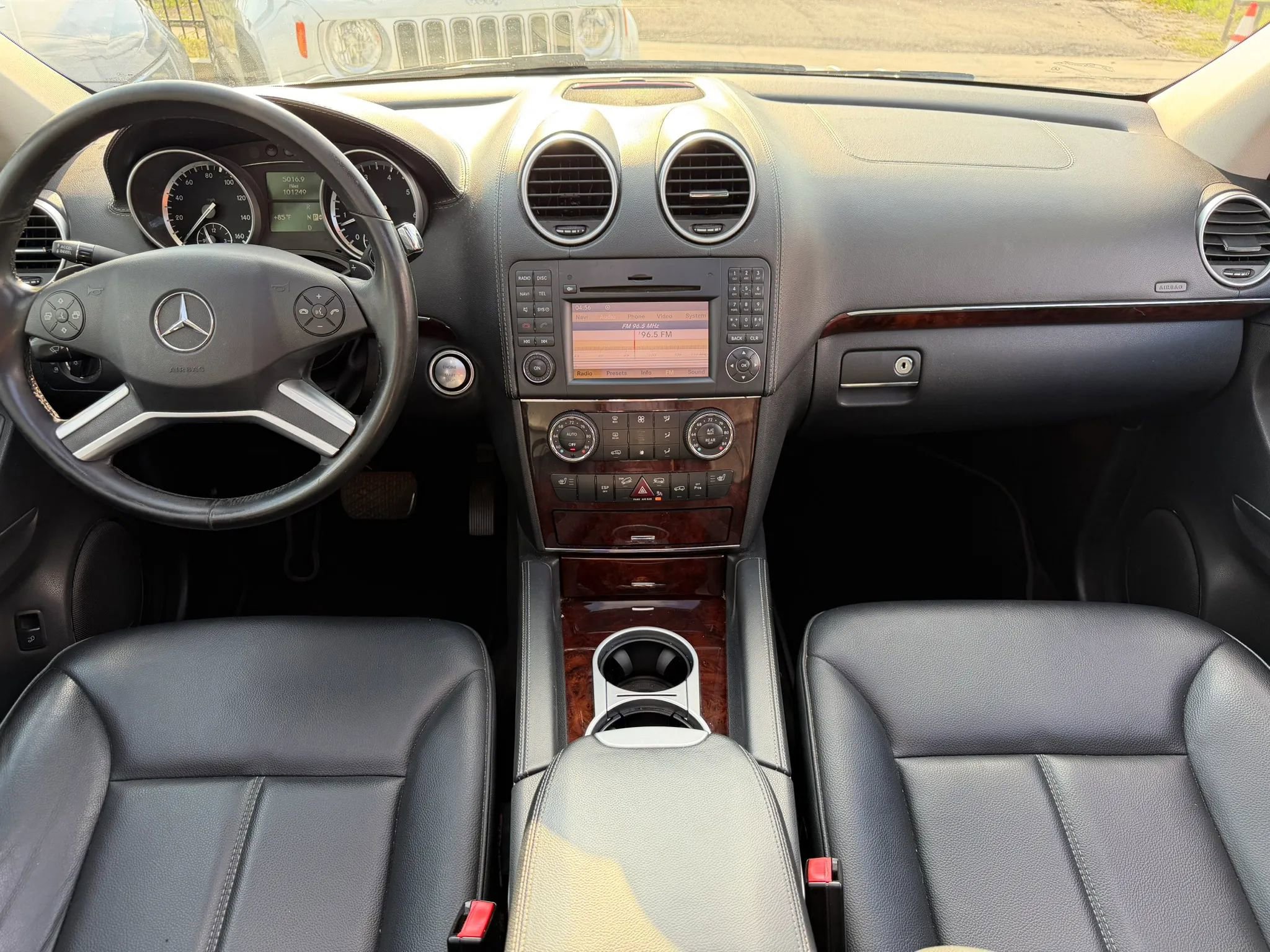 Used 2010 Mercedes-Benz GL 450 4MATIC image 7