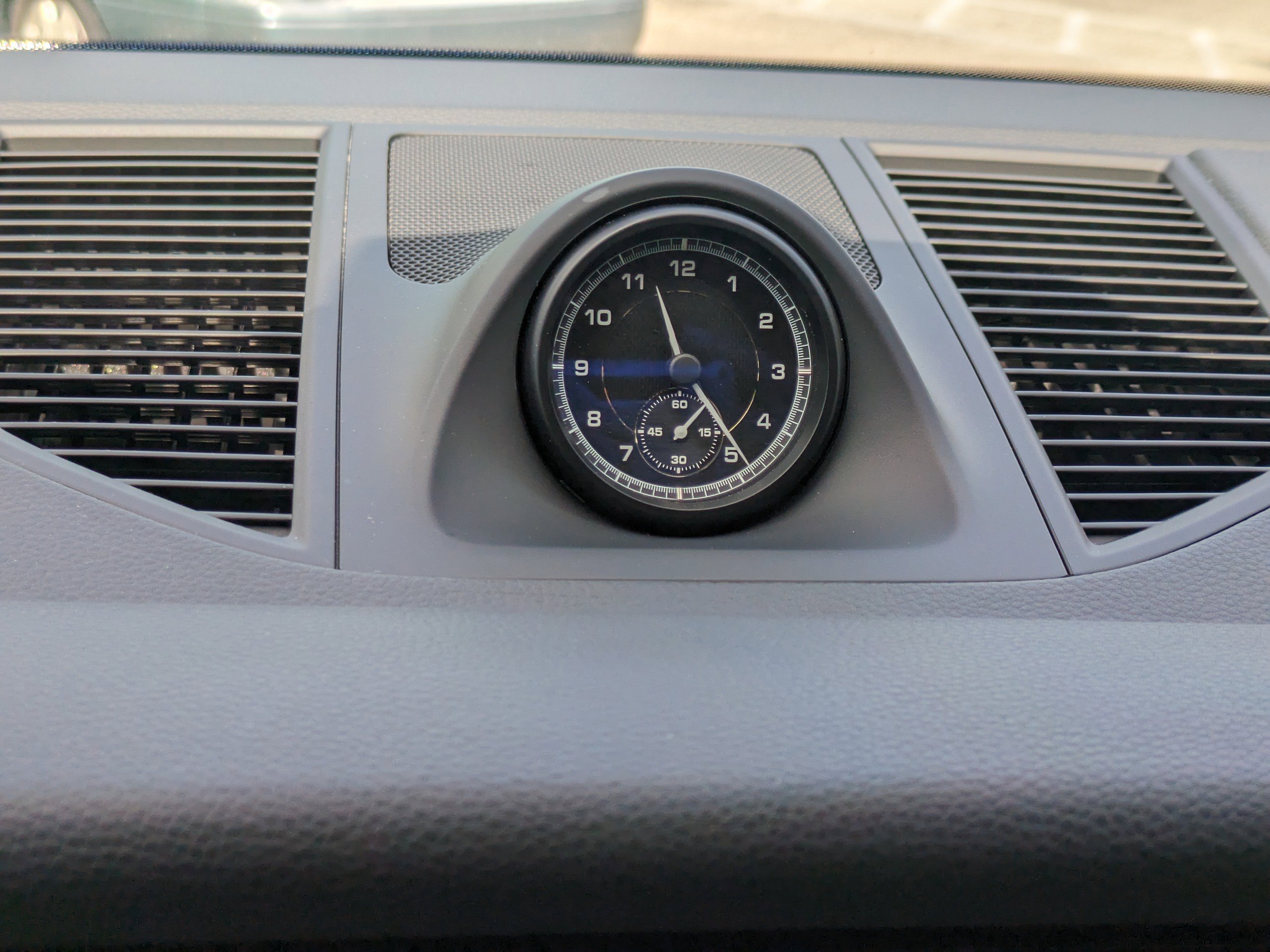 Used 2024 Porsche Macan S image 33