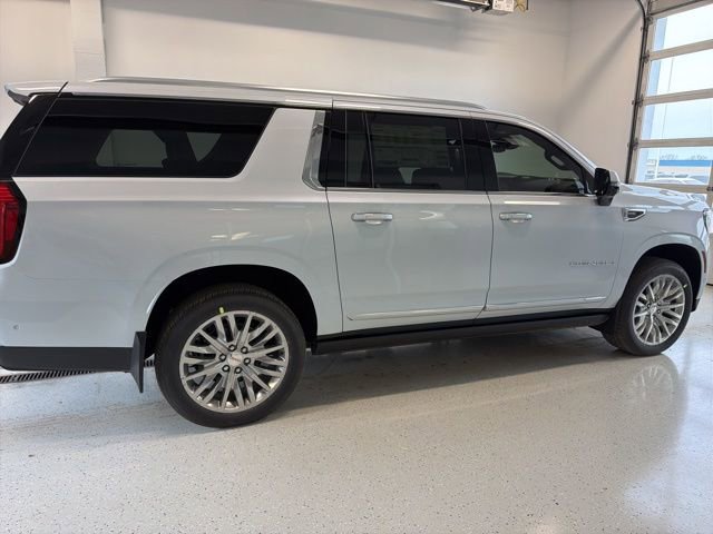 New 2026 GMC Yukon XL Denali w/ Sun & Power Step Package image 19