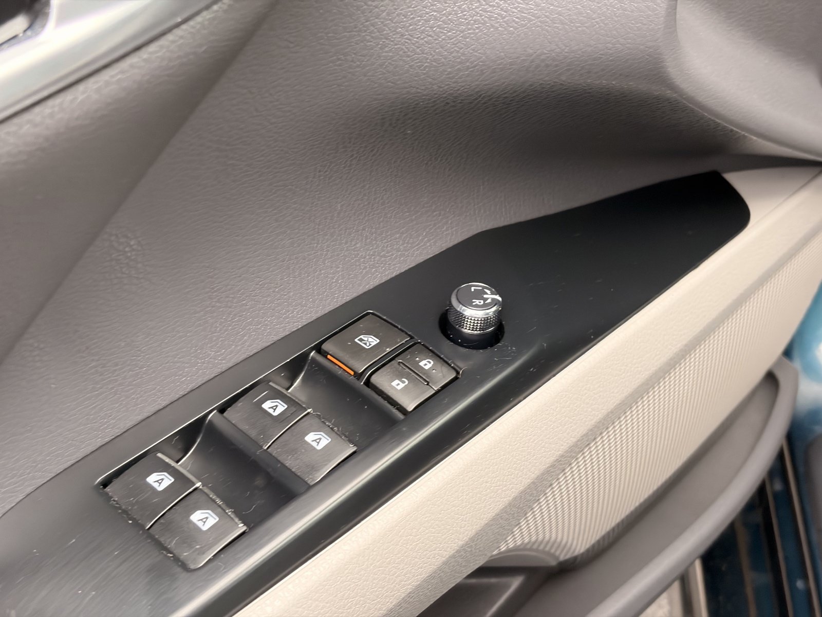 Used 2020 Toyota Camry XSE w/ Carpet Mat Package FWD image 20