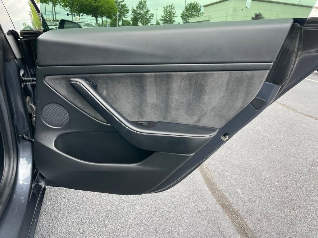 Used 2022 Tesla Model 3 Long Range AWD/4WD image 31