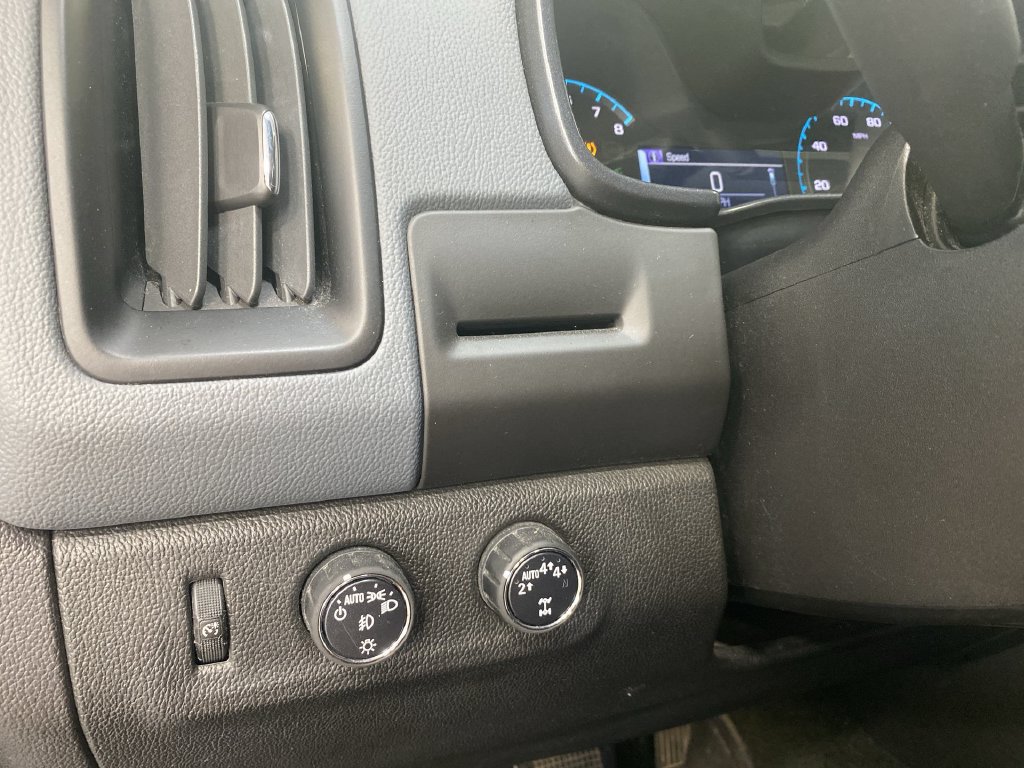 Used 2017 Chevrolet Colorado Z71 AWD/4WD image 23