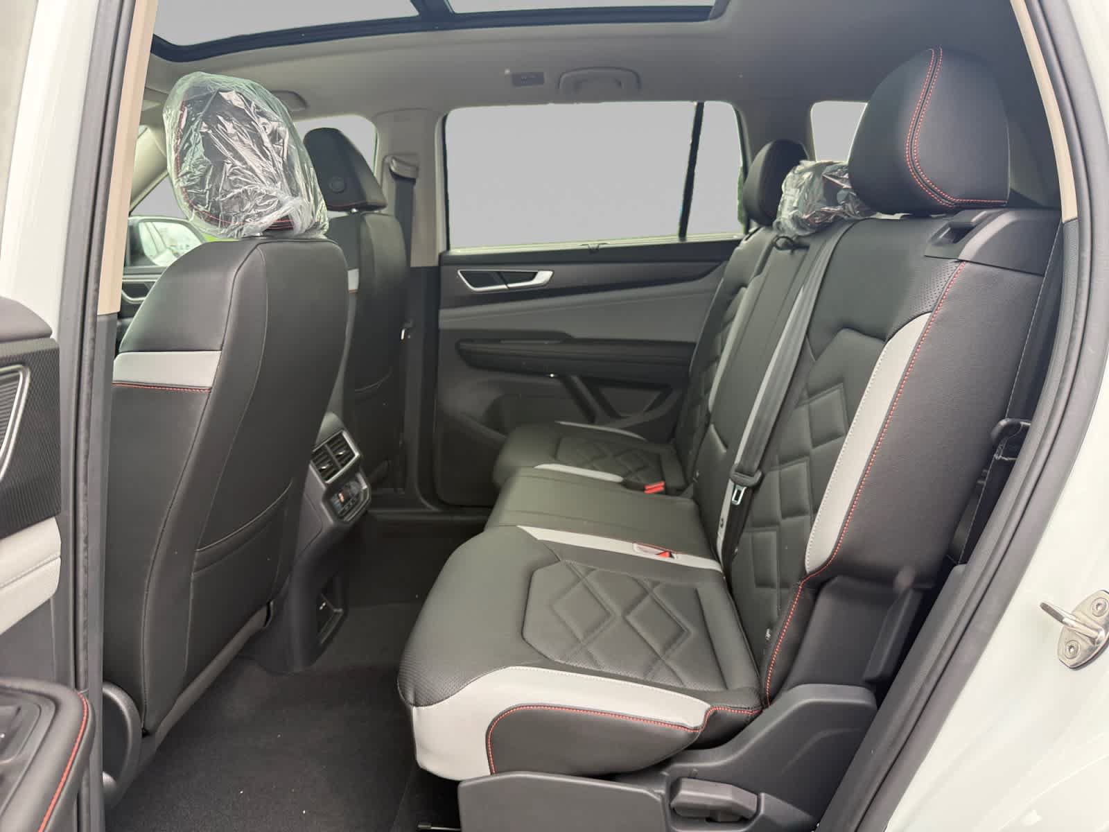 New 2026 Volkswagen Atlas Peak Edition AWD/4WD image 22