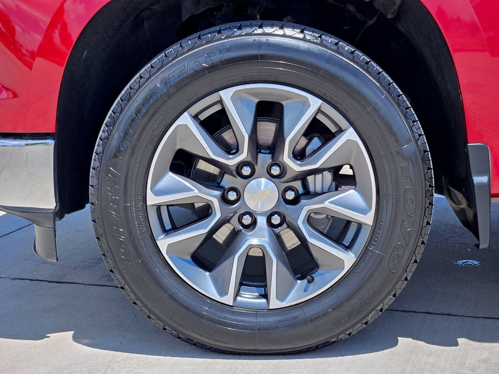 Used 2024 Chevrolet Silverado 1500 LT RWD image 14
