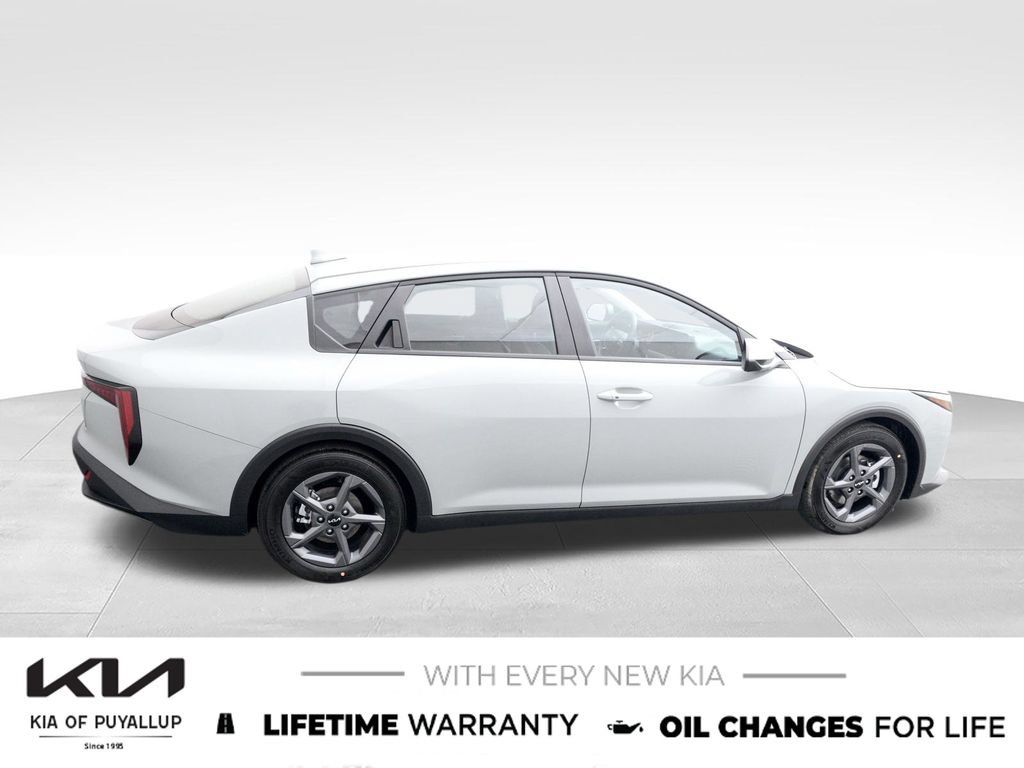 New 2026 Kia K4 FWD image 4